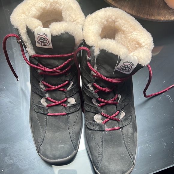 Cute Timberland size 9 - Picture 7 of 7